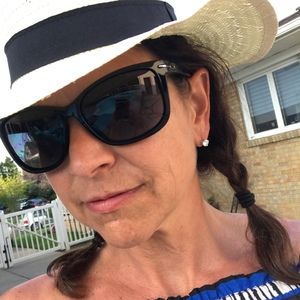 Meet your Posher, Kera